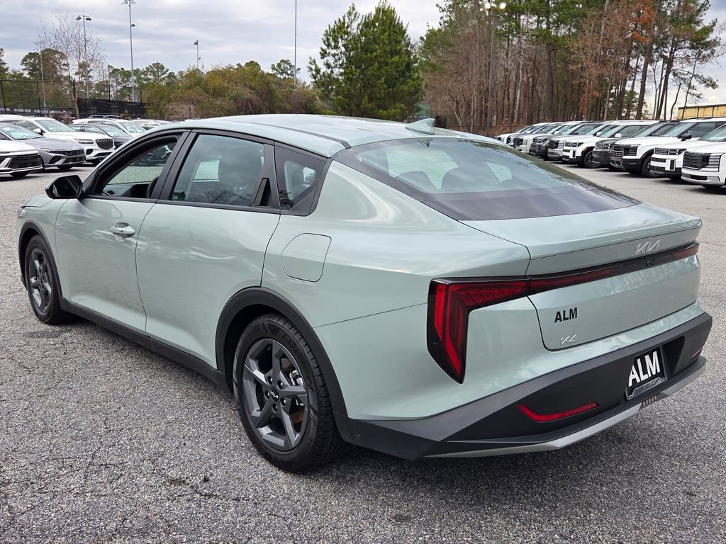 Used 2025 Kia K4 LXS image 10