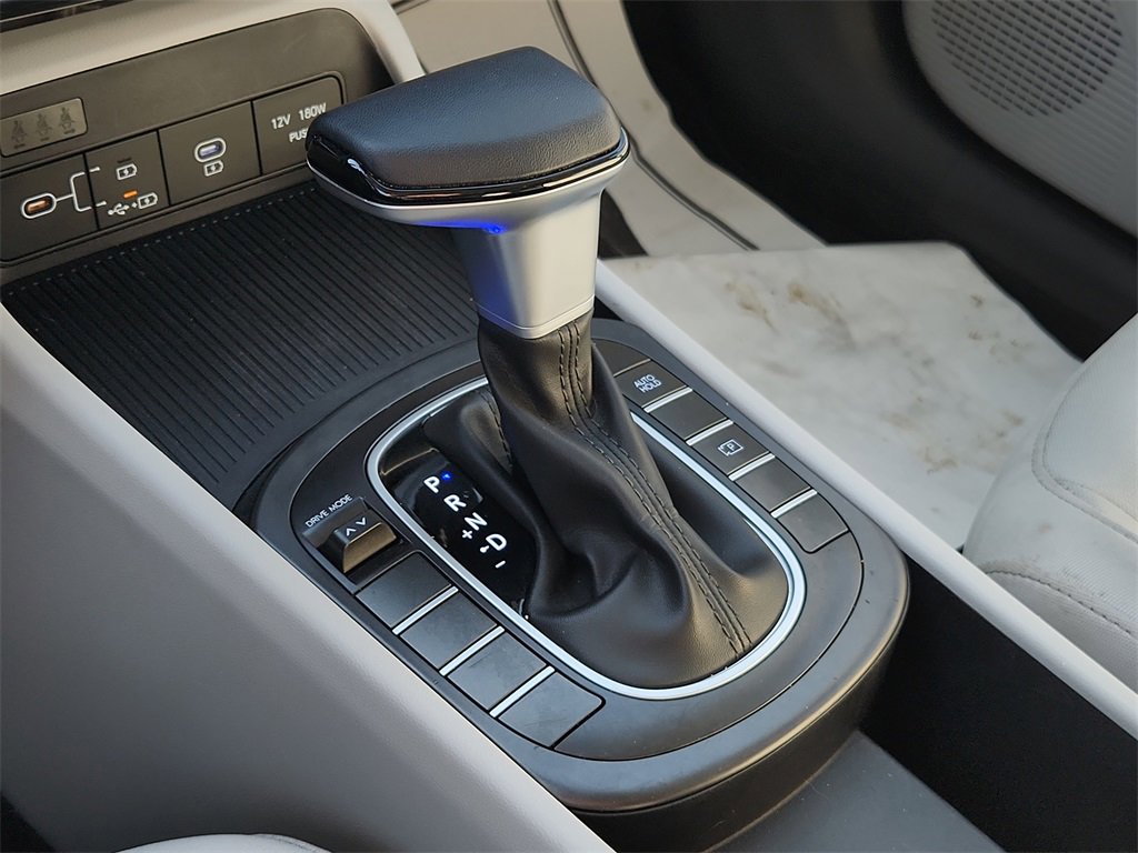 Used 2025 Hyundai Kona SEL image 28