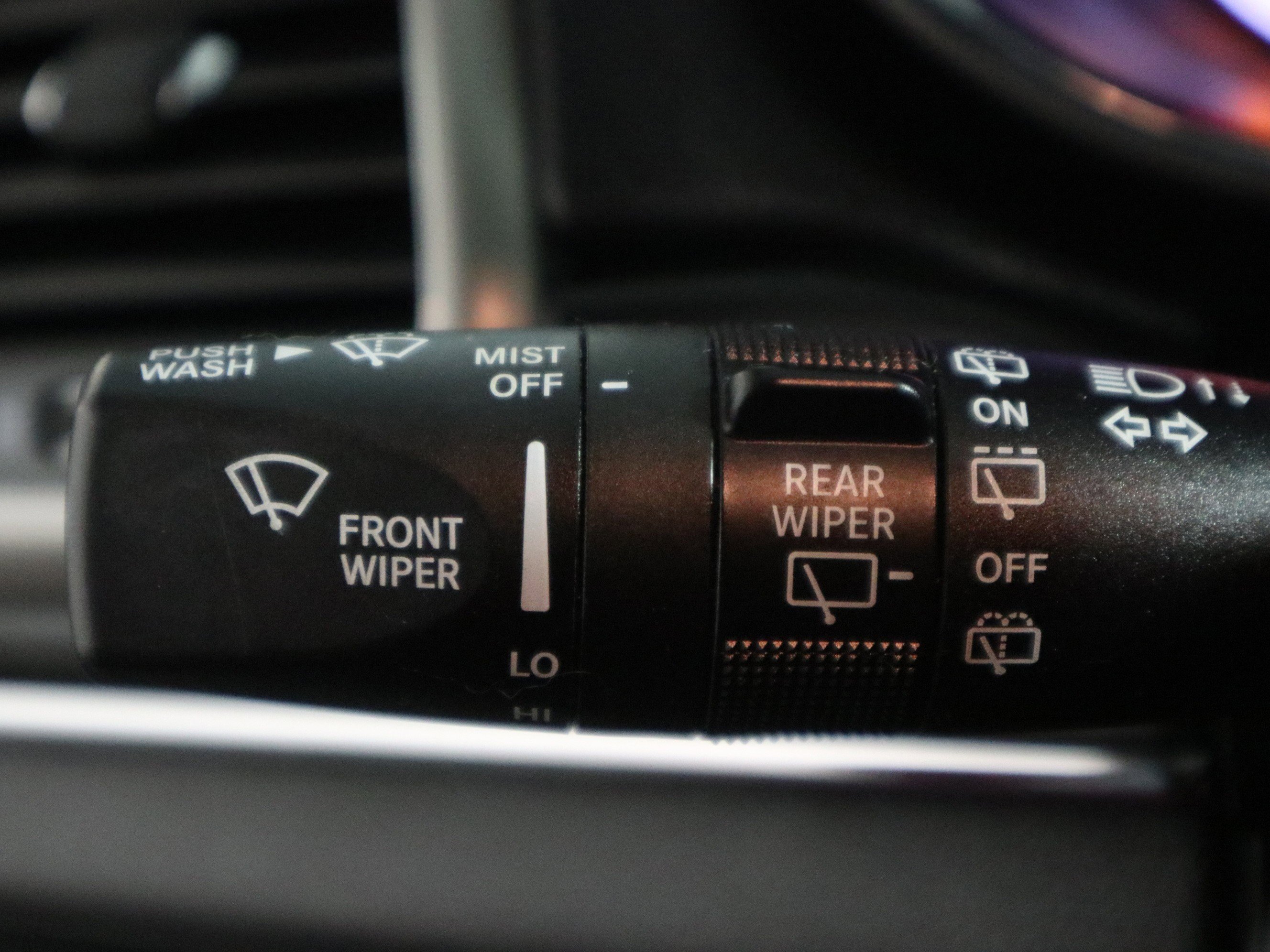 Used 2020 Jeep Grand Cherokee Limited w/ Luxury Group II image 30