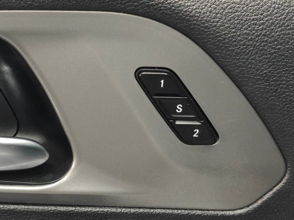 Used 2025 Chrysler Pacifica Select FWD image 58