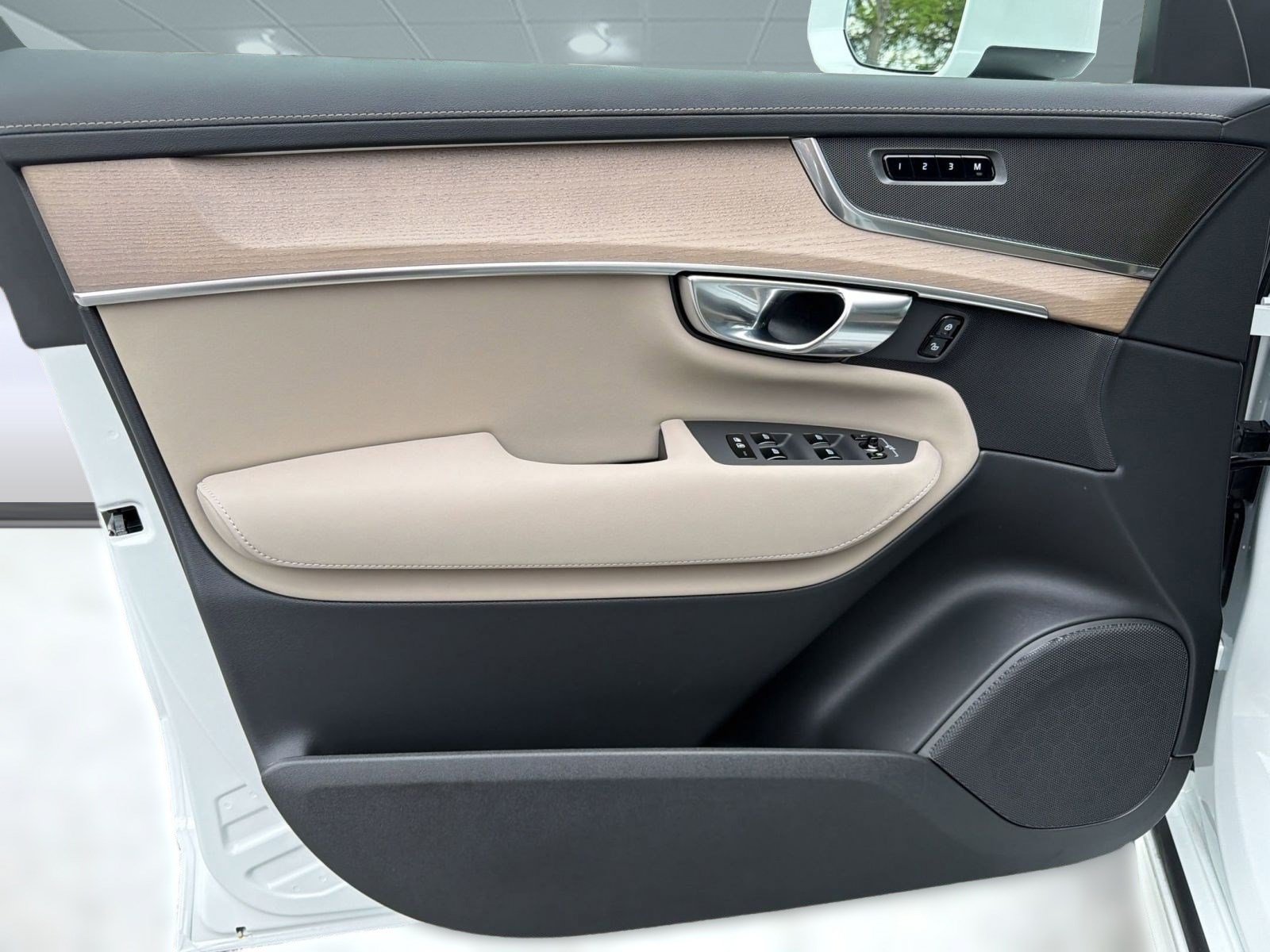 New 2026 Volvo XC90 B6 Plus w/ Protection Package AWD/4WD image 21