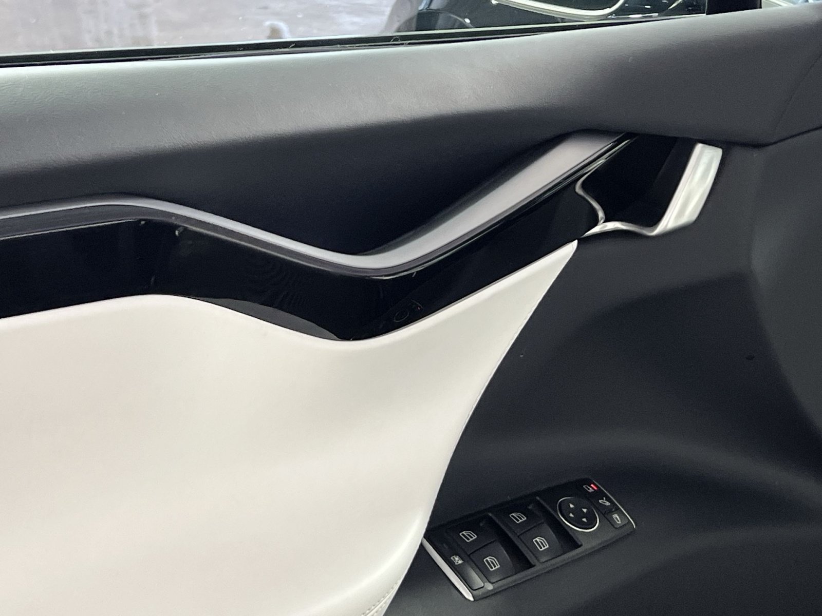 Used 2020 Tesla Model X Long Range AWD/4WD image 15