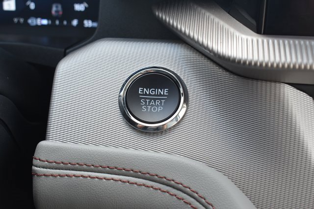 Used 2025 Ford Explorer Active w/ Active Comfort Package image 21