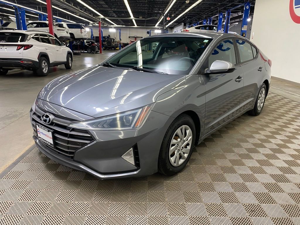 Used 2019 Hyundai Elantra SE w/ Cargo Package FWD image 4
