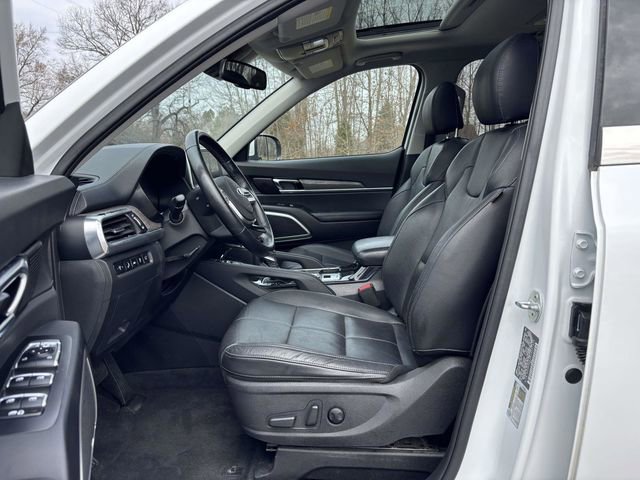 Used 2020 Kia Telluride EX w/ EX Premium Package image 3