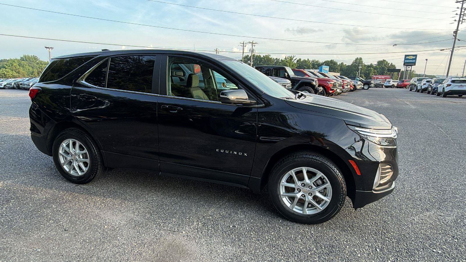Used 2024 Chevrolet Equinox LT AWD/4WD image 6