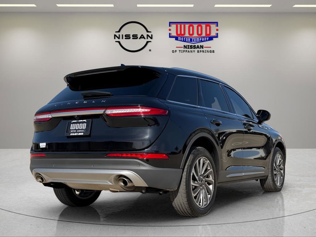 Used 2023 Lincoln Corsair Reserve image 3