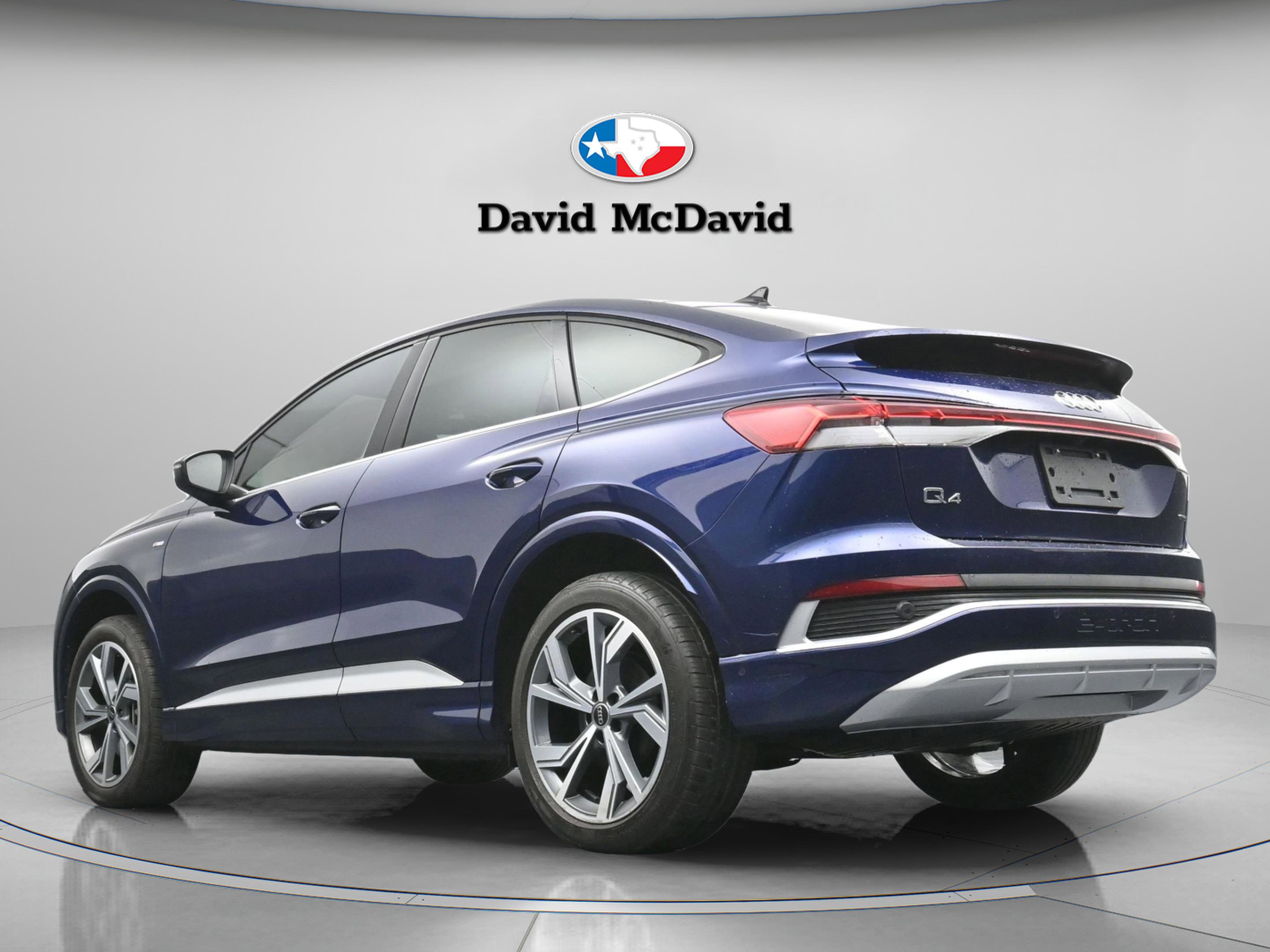 Used 2024 Audi Q4 e-tron Premium Plus w/ Premium Plus image 10