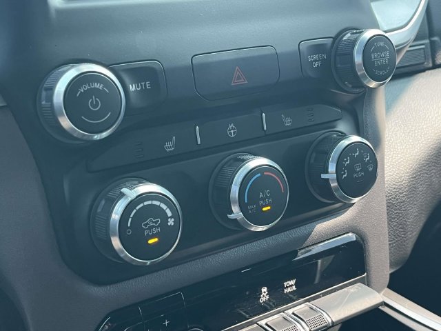 Used 2023 RAM 1500 Big Horn AWD/4WD image 30