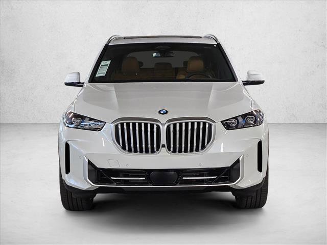 Certified 2026 BMW X5 sDrive40i w/ Parking Assistance Package RWD image 2