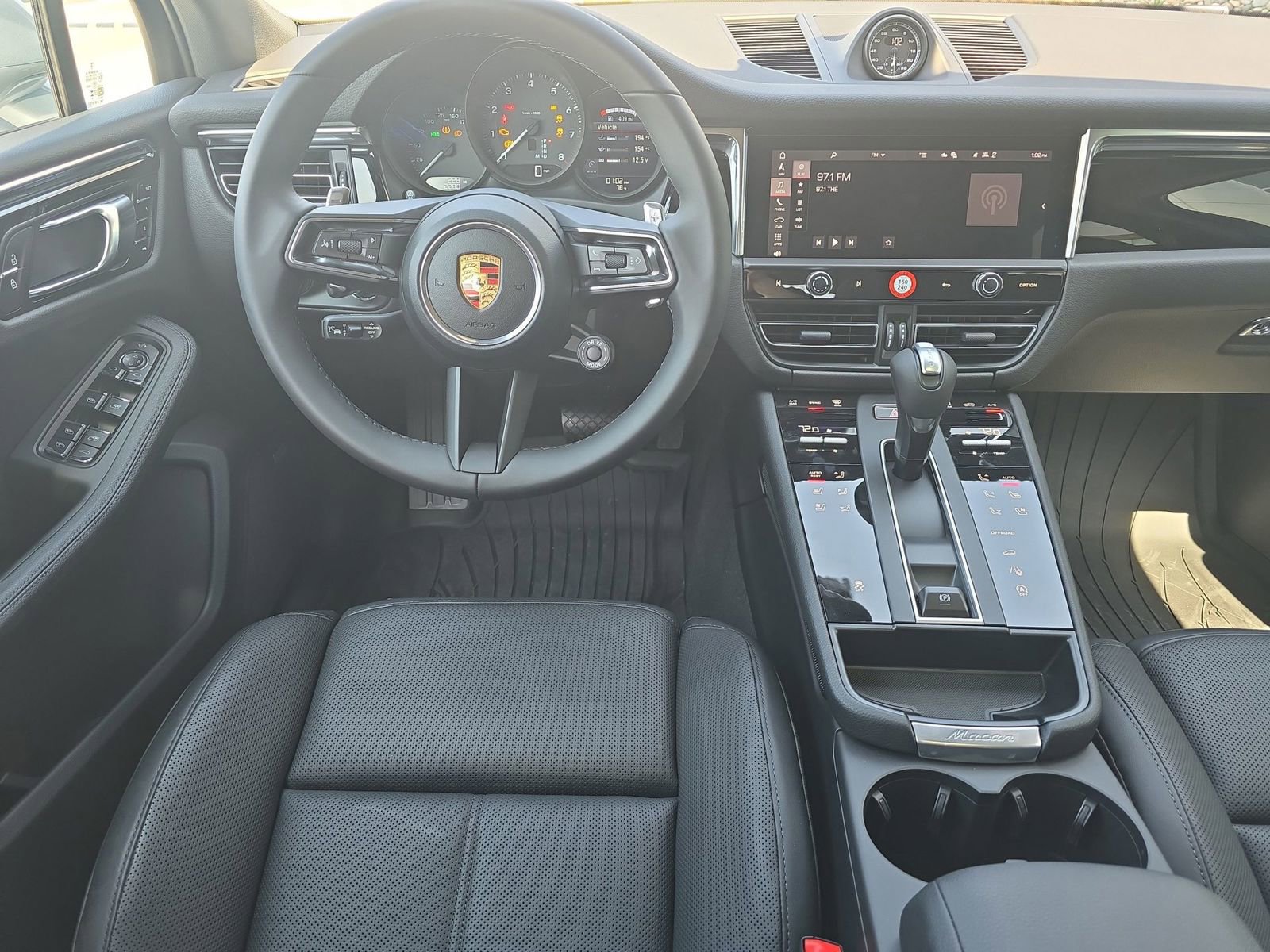 New 2026 Porsche Macan image 23