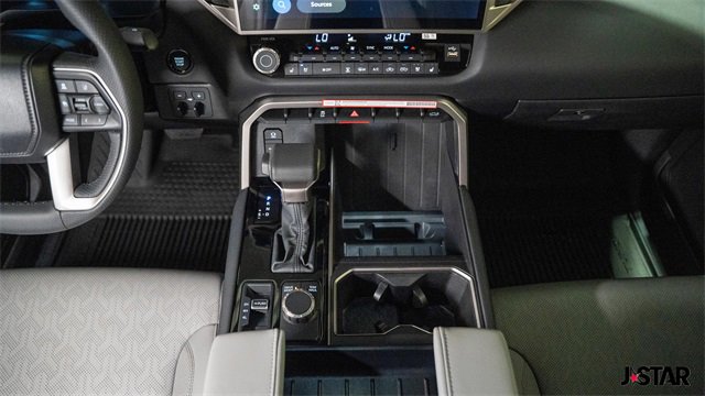 Used 2025 Toyota Tundra Limited image 7