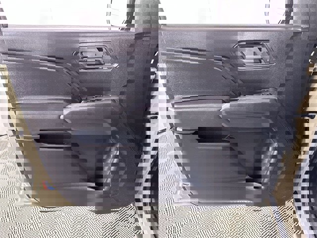 Used 2023 Chevrolet Colorado W/T image 23