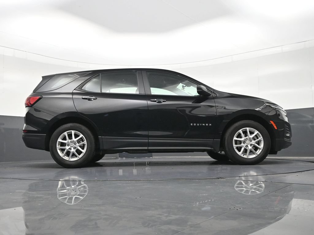 Used 2024 Chevrolet Equinox LS w/ Driver Confidence II Package FWD image 28