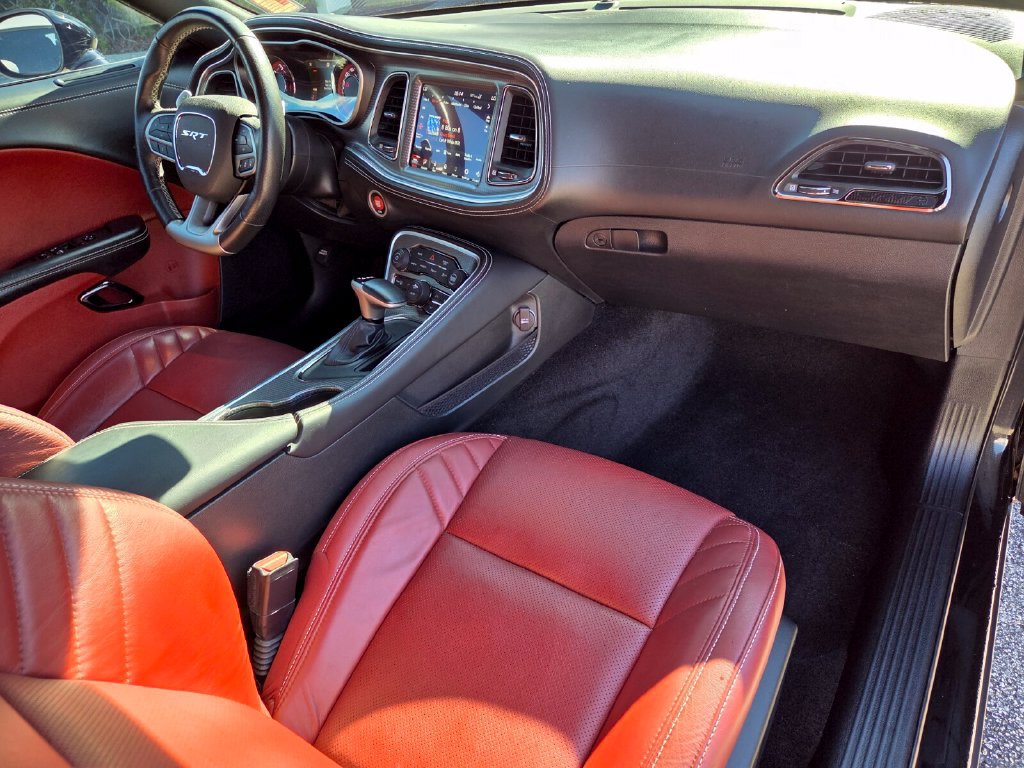 Used 2022 Dodge Challenger SRT Hellcat RWD image 16
