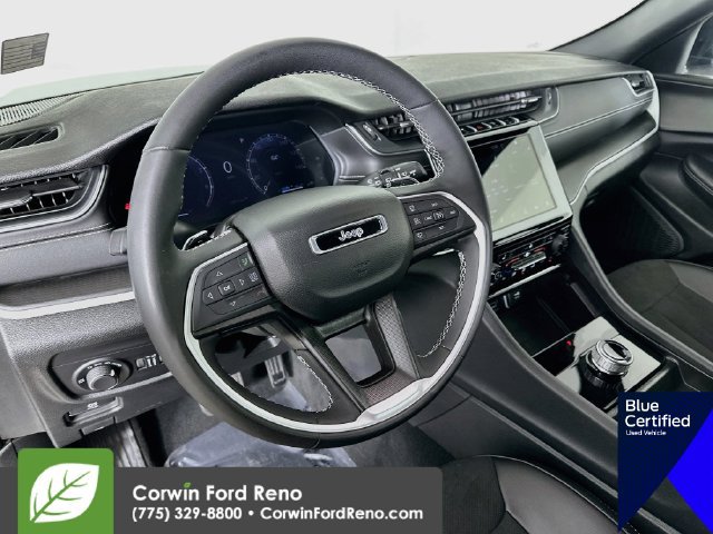 Used 2024 Jeep Grand Cherokee Altitude AWD/4WD image 12