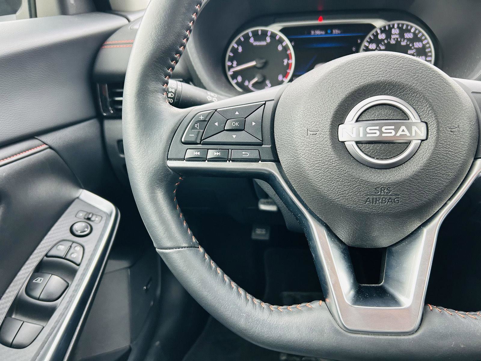 Used 2024 Nissan Sentra SR w/ SR Premium Package image 18