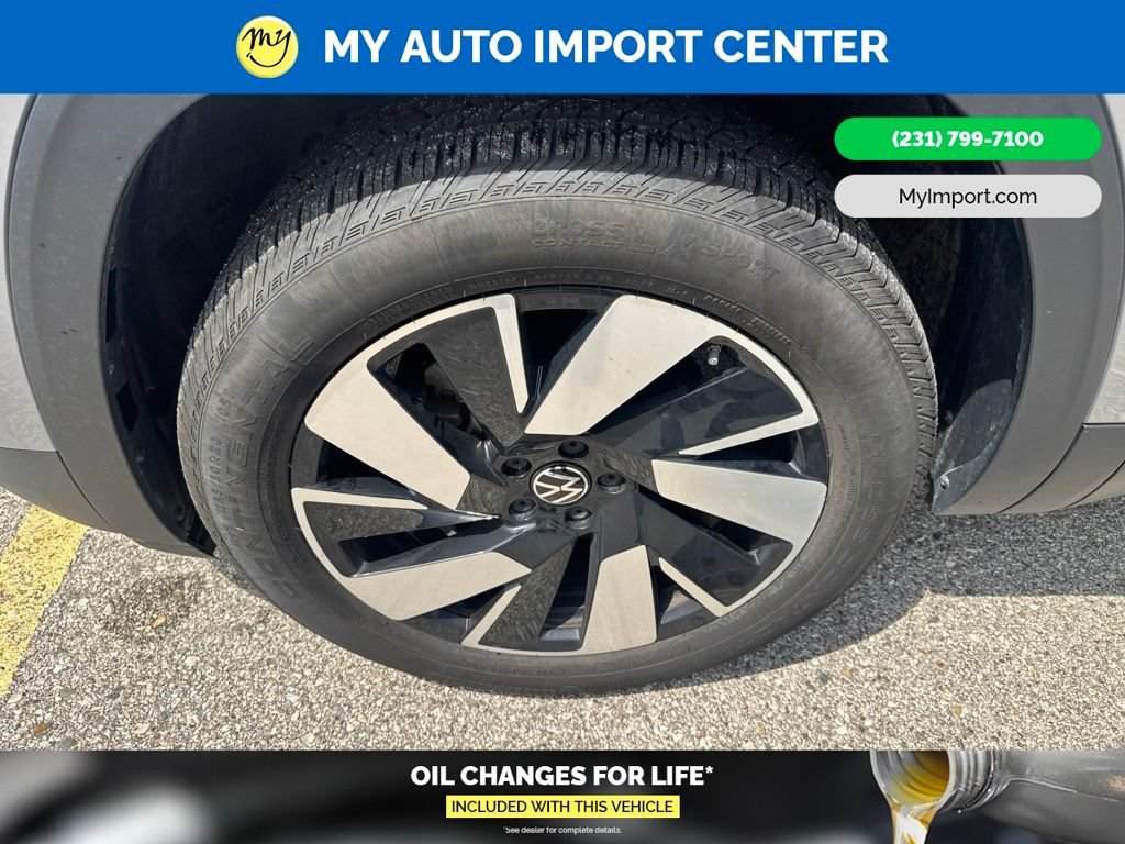 Used 2025 Volkswagen Atlas Cross Sport SEL AWD/4WD image 9