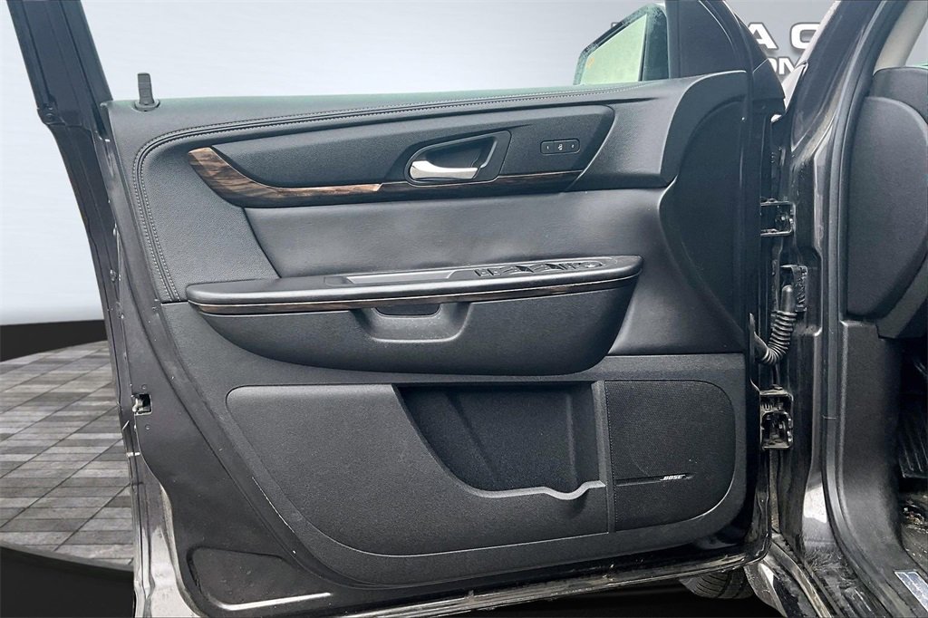 Used 2015 GMC Acadia Denali image 10