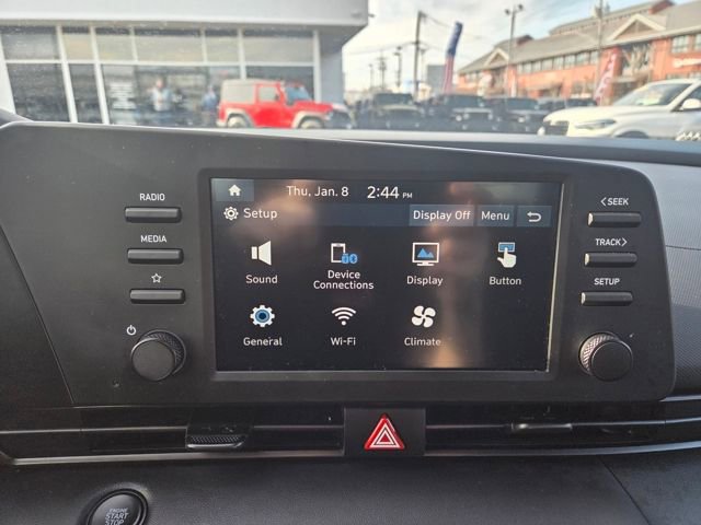 Used 2025 Hyundai Elantra Sport image 31