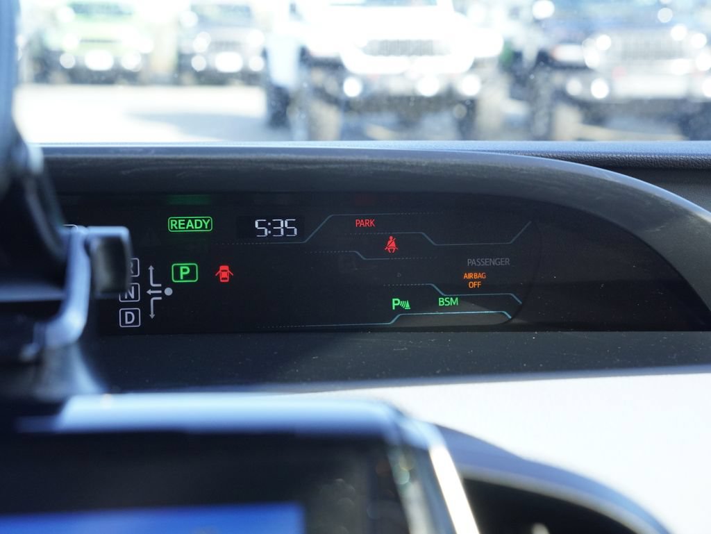 Used 2017 Toyota Prius Prime Advanced w/ Carpet Mat Package FWD image 15