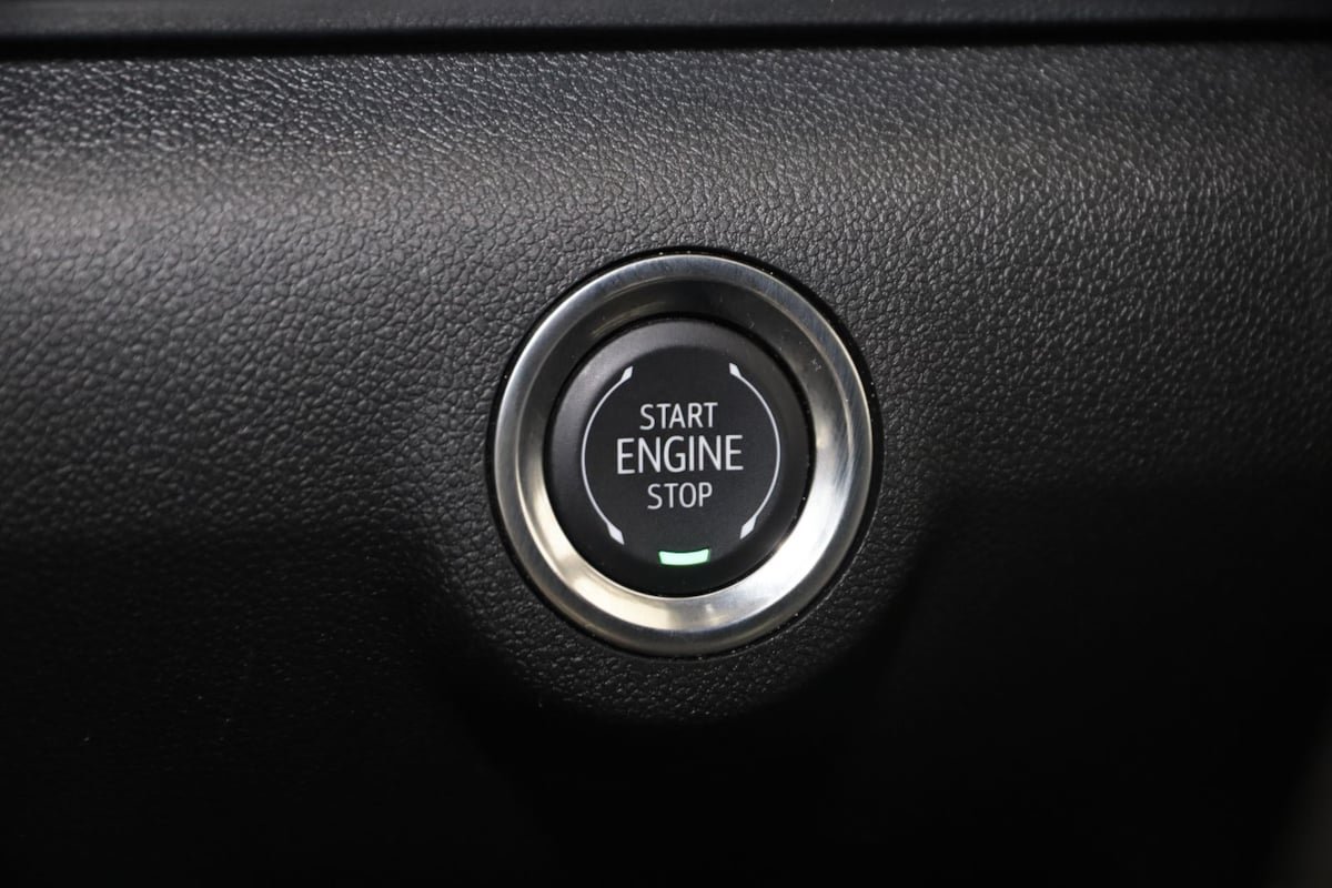Used 2025 GMC Terrain Elevation w/ Technology Package II AWD/4WD image 29