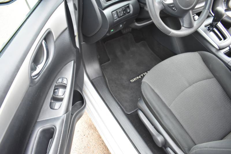 Used 2019 Nissan Sentra S image 22