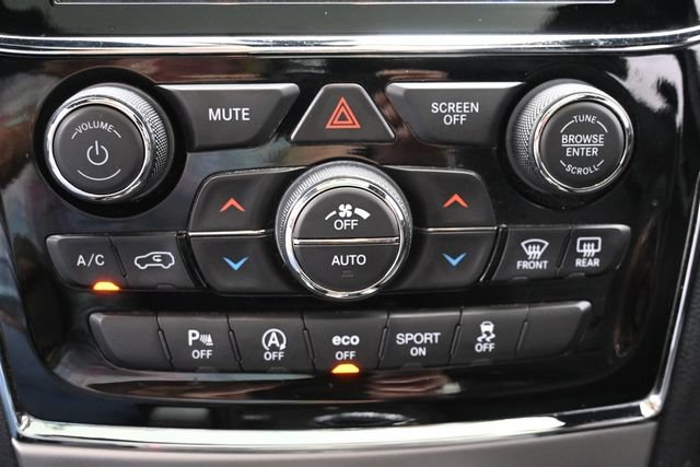 Used 2021 Jeep Grand Cherokee Limited w/ Luxury Group II RWD image 24