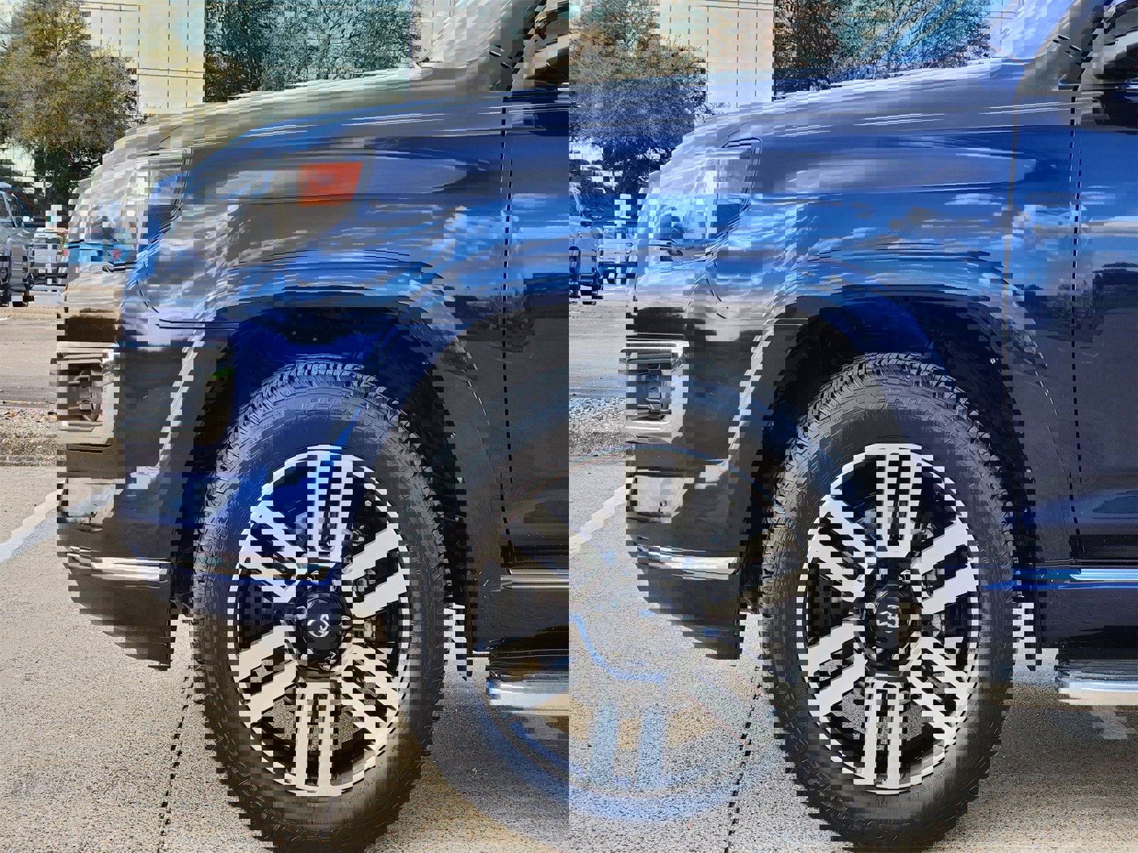 Used 2022 Toyota 4Runner Limited image 8