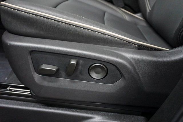 New 2026 Chevrolet Suburban Premier image 5