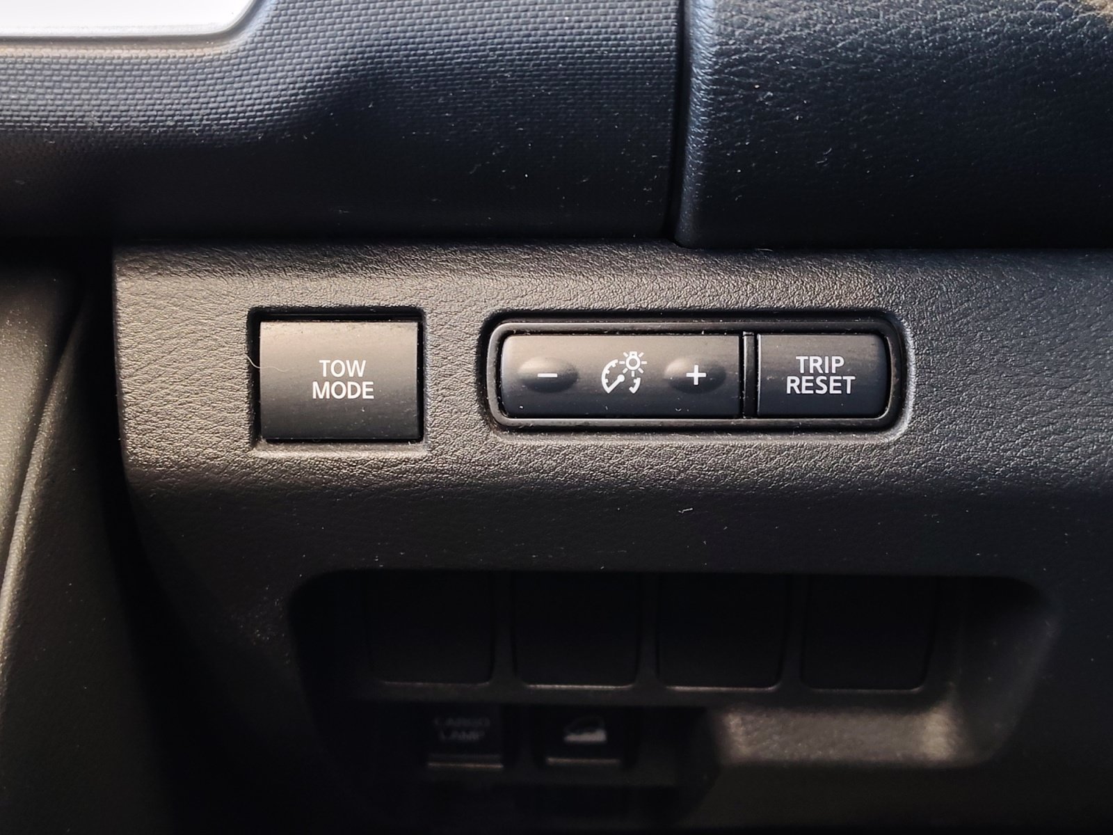 Used 2022 Nissan Frontier SV AWD/4WD image 24