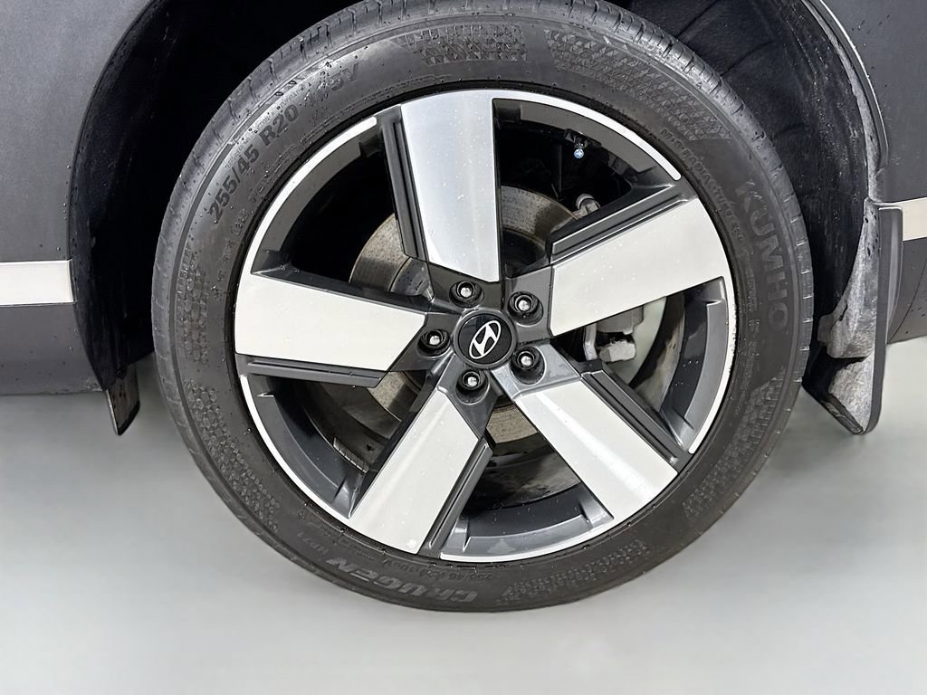Used 2024 Hyundai Santa Fe Limited FWD image 33