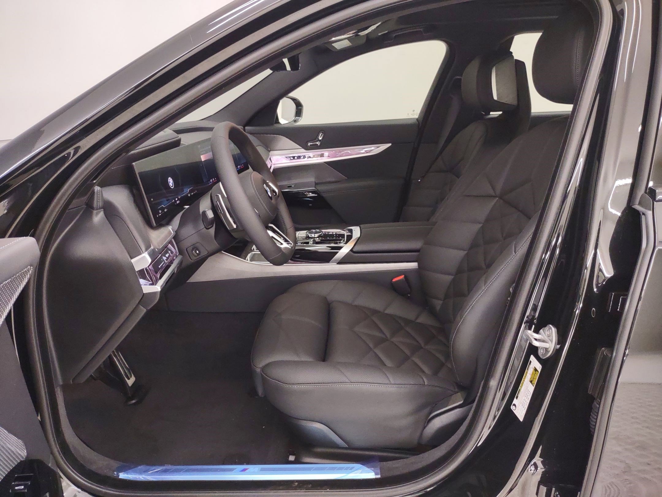 New 2026 BMW 740i w/ Premium Package image 3