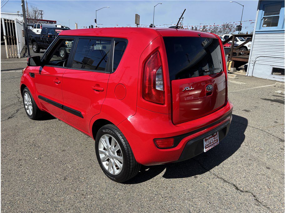 Used 2012 Kia Soul + image 5