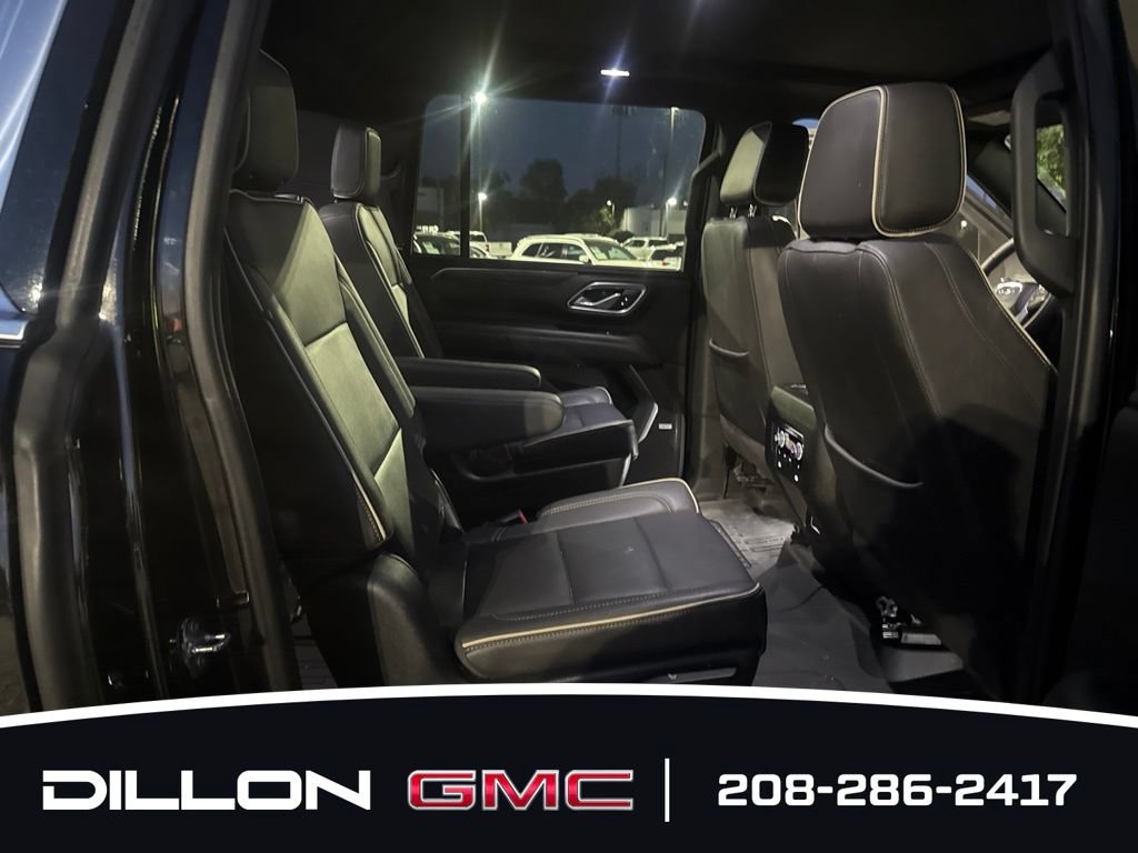 Used 2023 GMC Yukon XL SLT w/ SLT Luxury Package AWD/4WD image 14