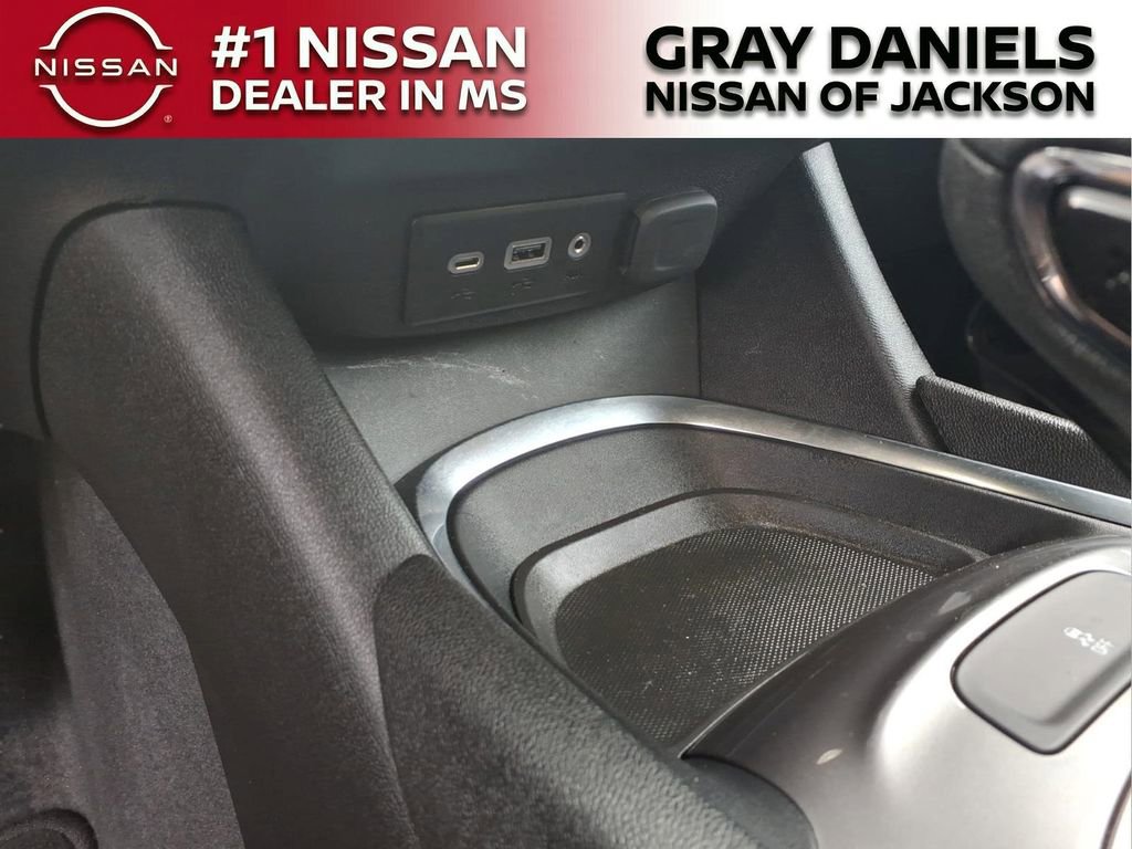 Used 2022 Chevrolet Malibu LT FWD image 18