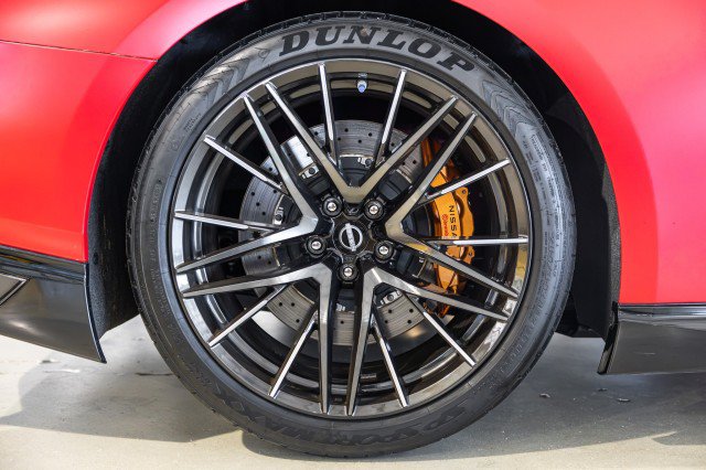 Used 2023 Nissan GT-R Premium w/ Premium Interior Package AWD/4WD image 24