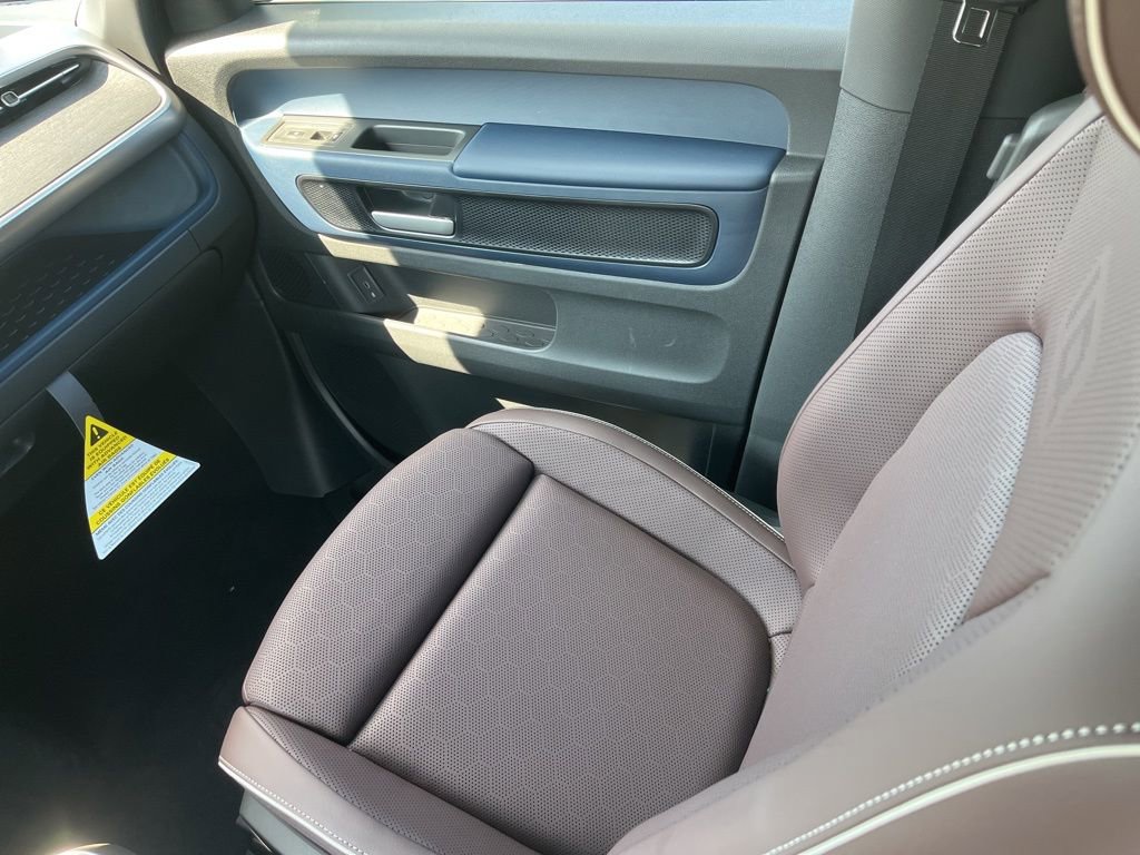 New 2025 Volkswagen ID. Buzz Pro S image 26