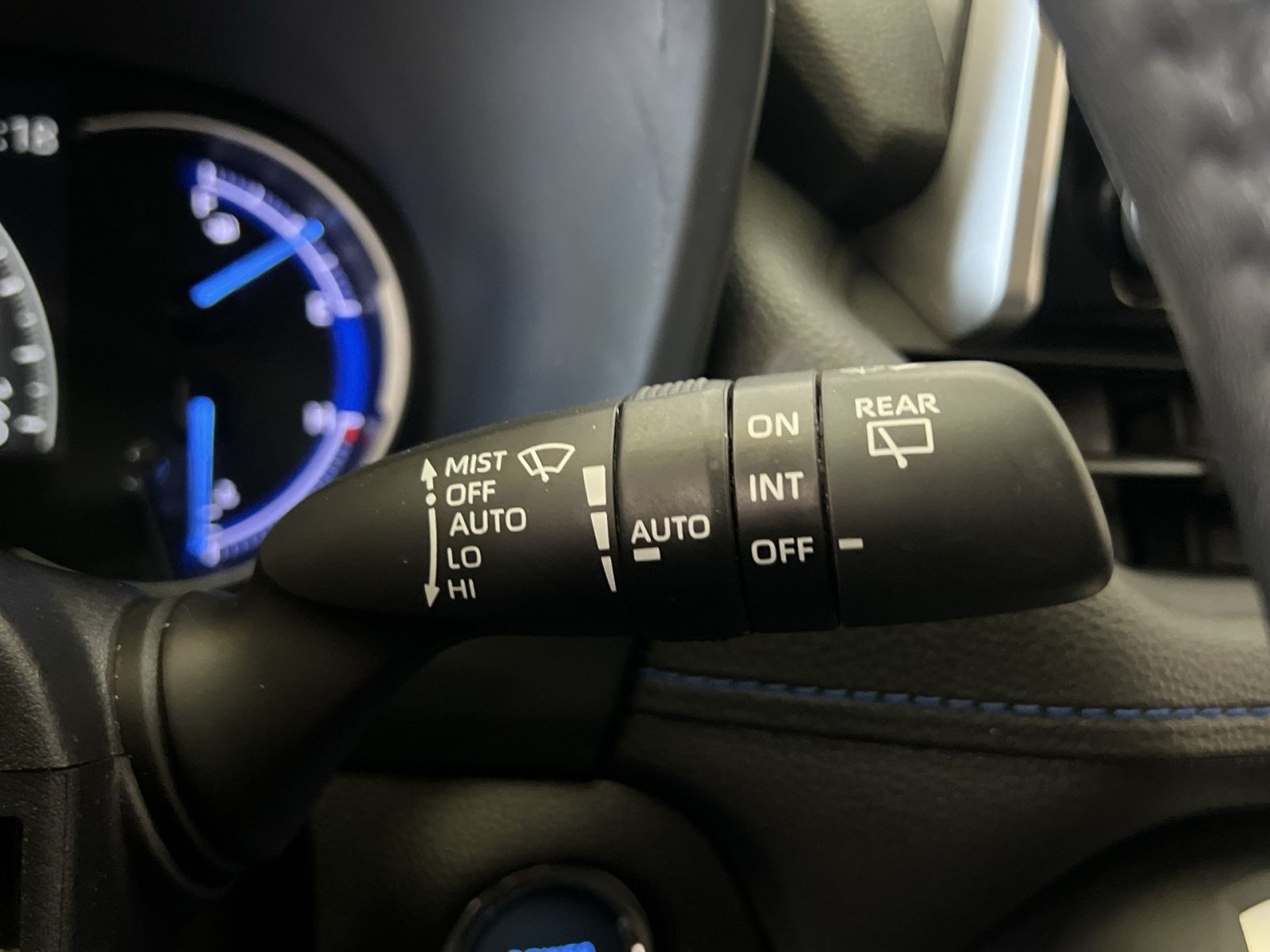 Used 2020 Toyota RAV4 XSE AWD/4WD image 36