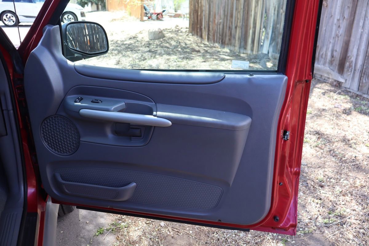 Used 2001 Ford Explorer Sport image 24