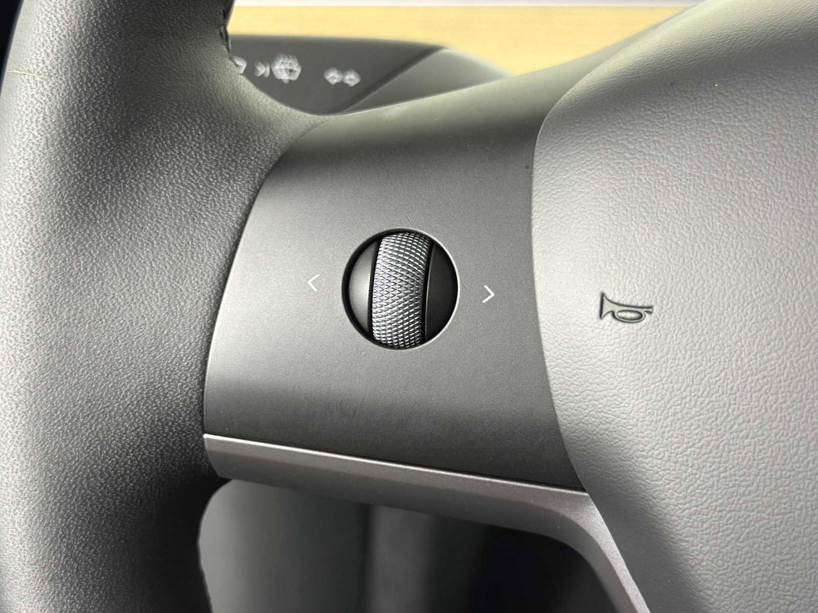 Used 2025 Tesla Model Y Long Range RWD image 24