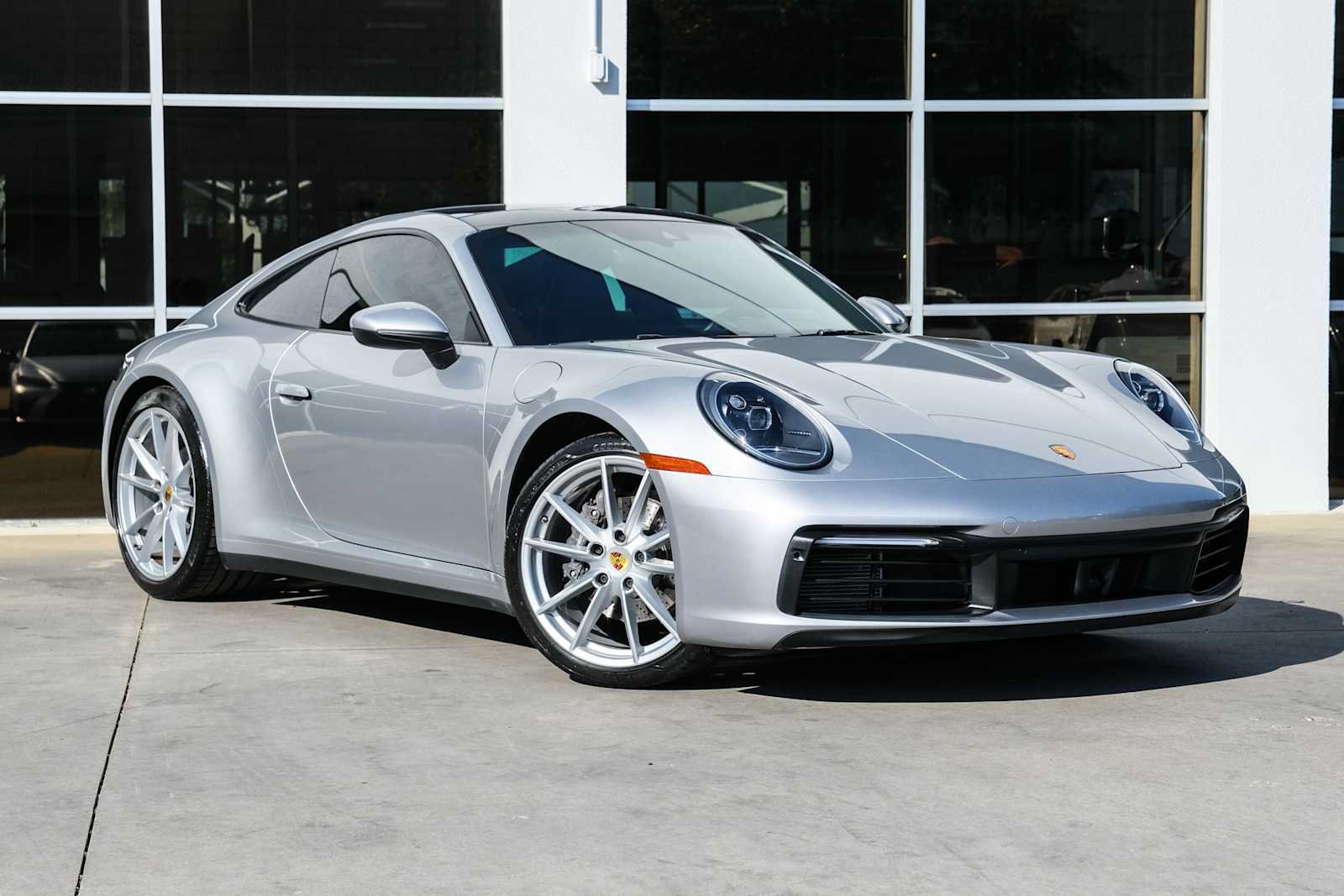 Used 2020 Porsche 911 Carrera RWD image 6
