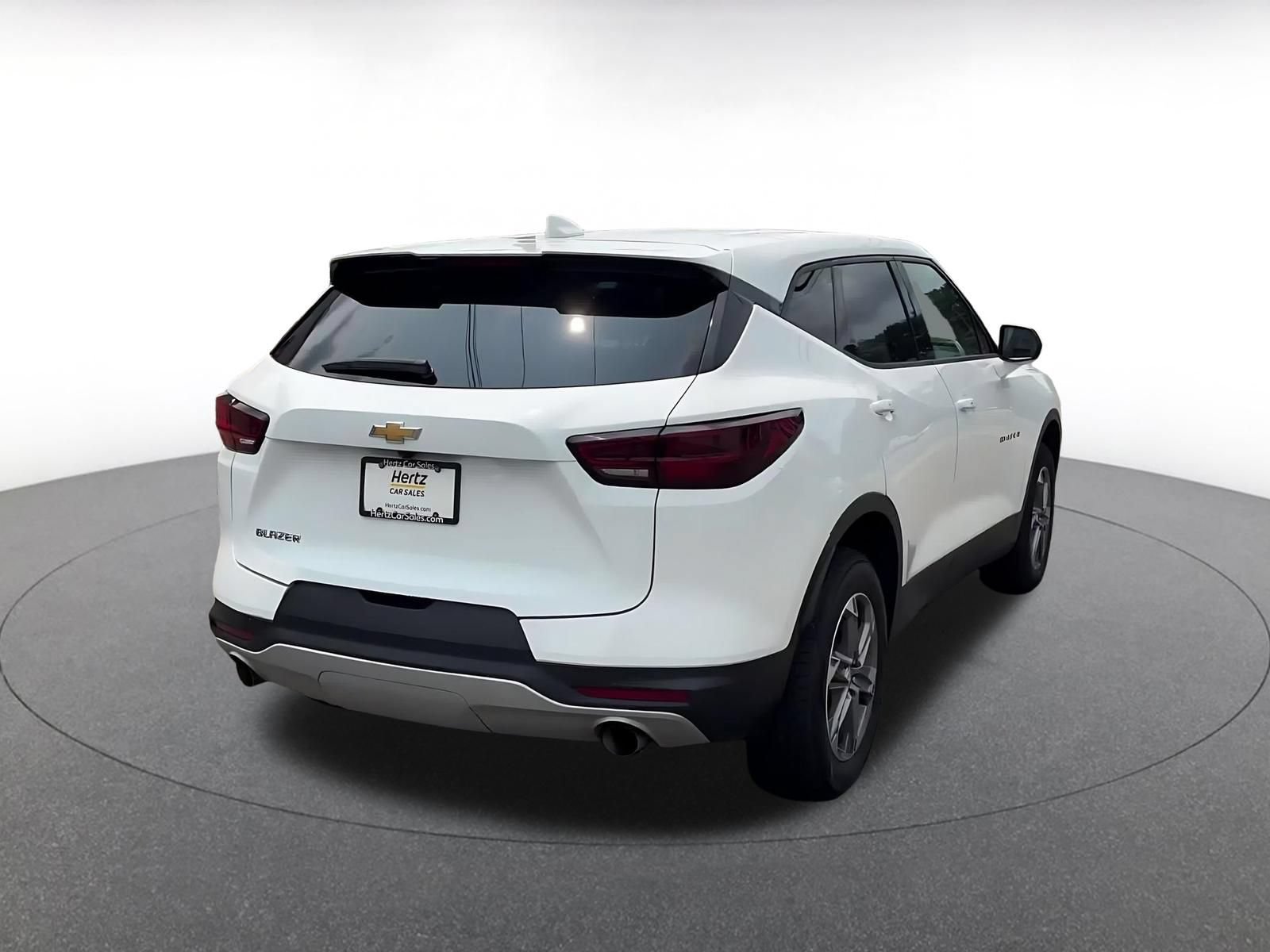 Used 2025 Chevrolet Blazer LT FWD image 13