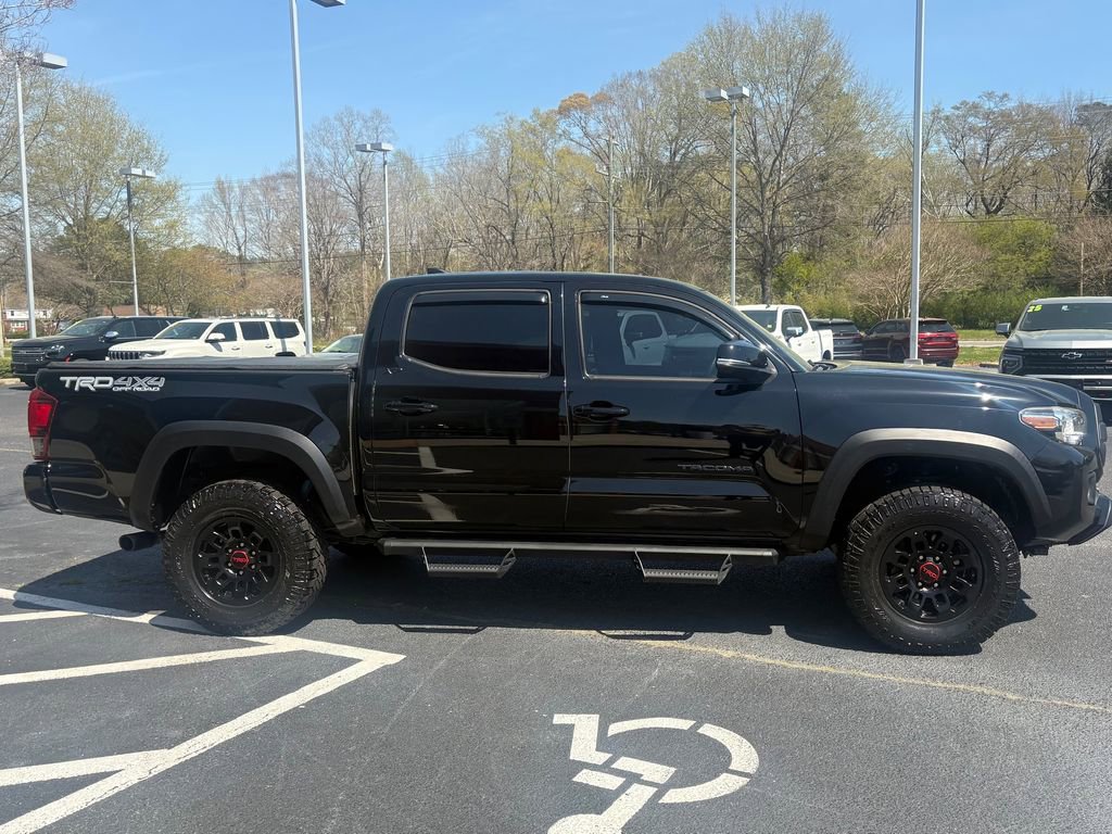 Used 2019 Toyota Tacoma TRD Off-Road w/ Technology Package image 4