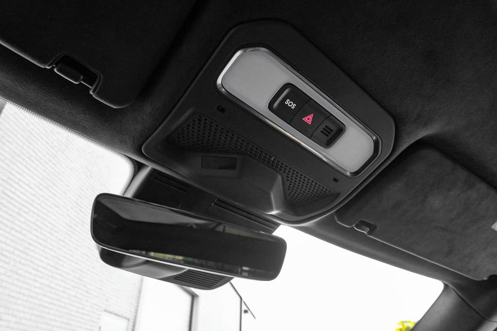 Used 2022 Rivian R1T Adventure image 27