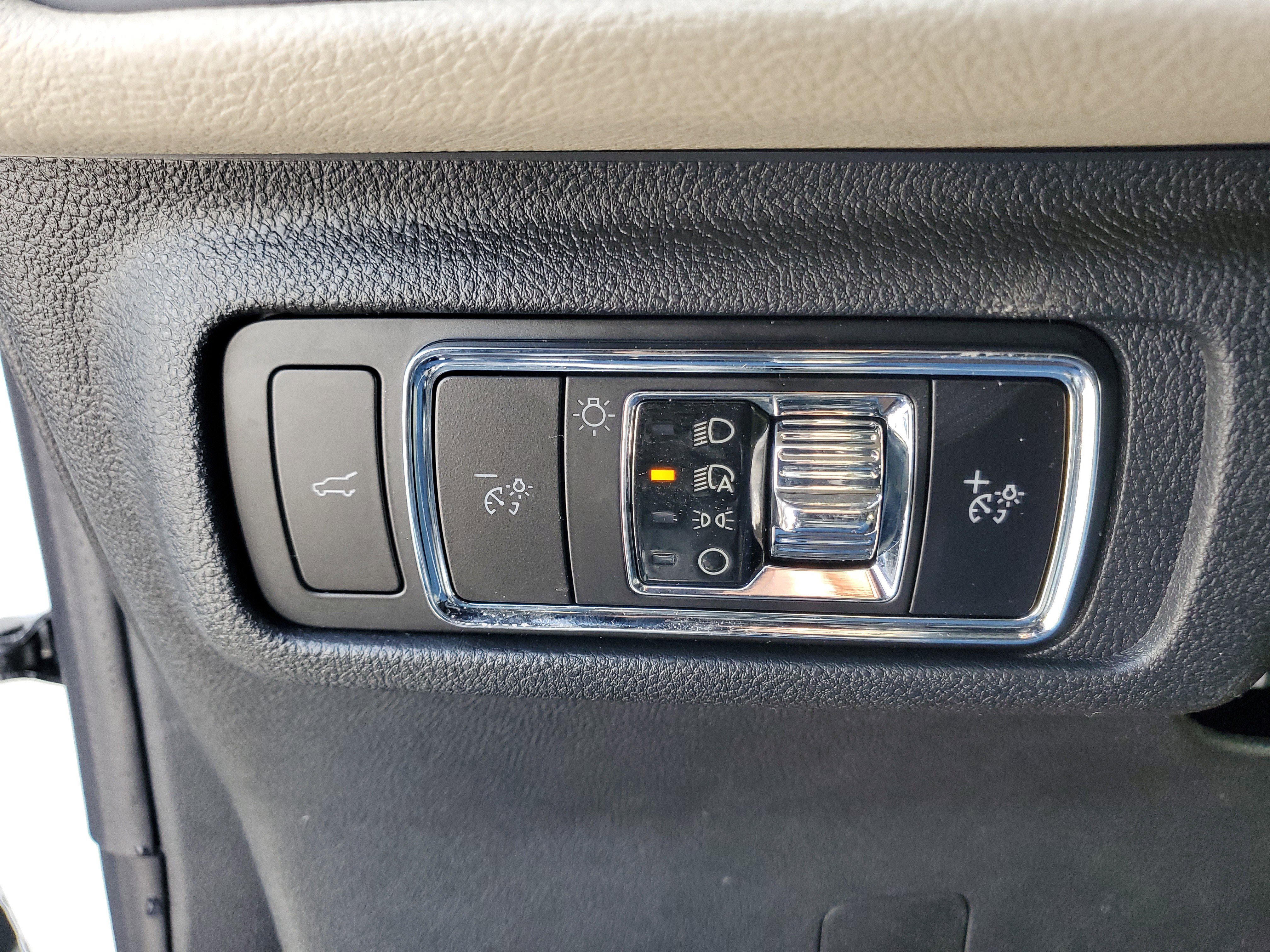 New 2026 Lincoln Corsair Premiere image 13