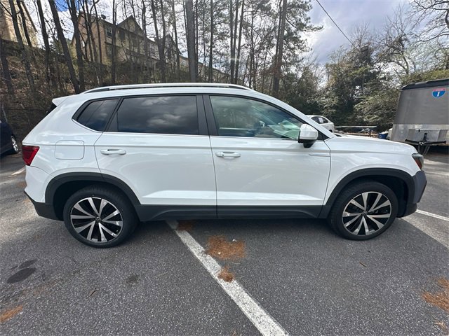 Used 2022 Volkswagen Taos SE image 4