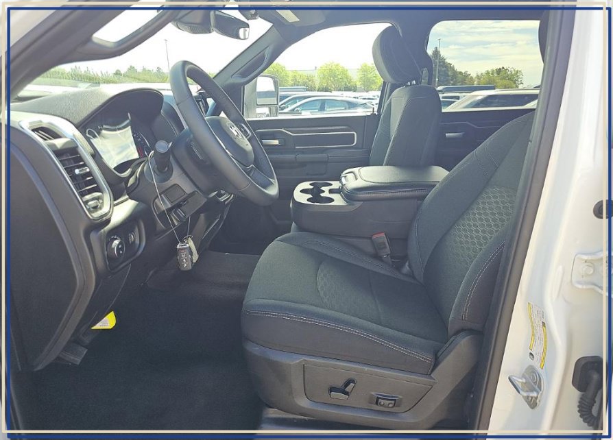 Used 2026 RAM 2500 Big Horn AWD/4WD image 2