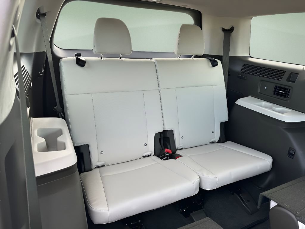 Used 2025 Hyundai Santa Fe Calligraphy image 27