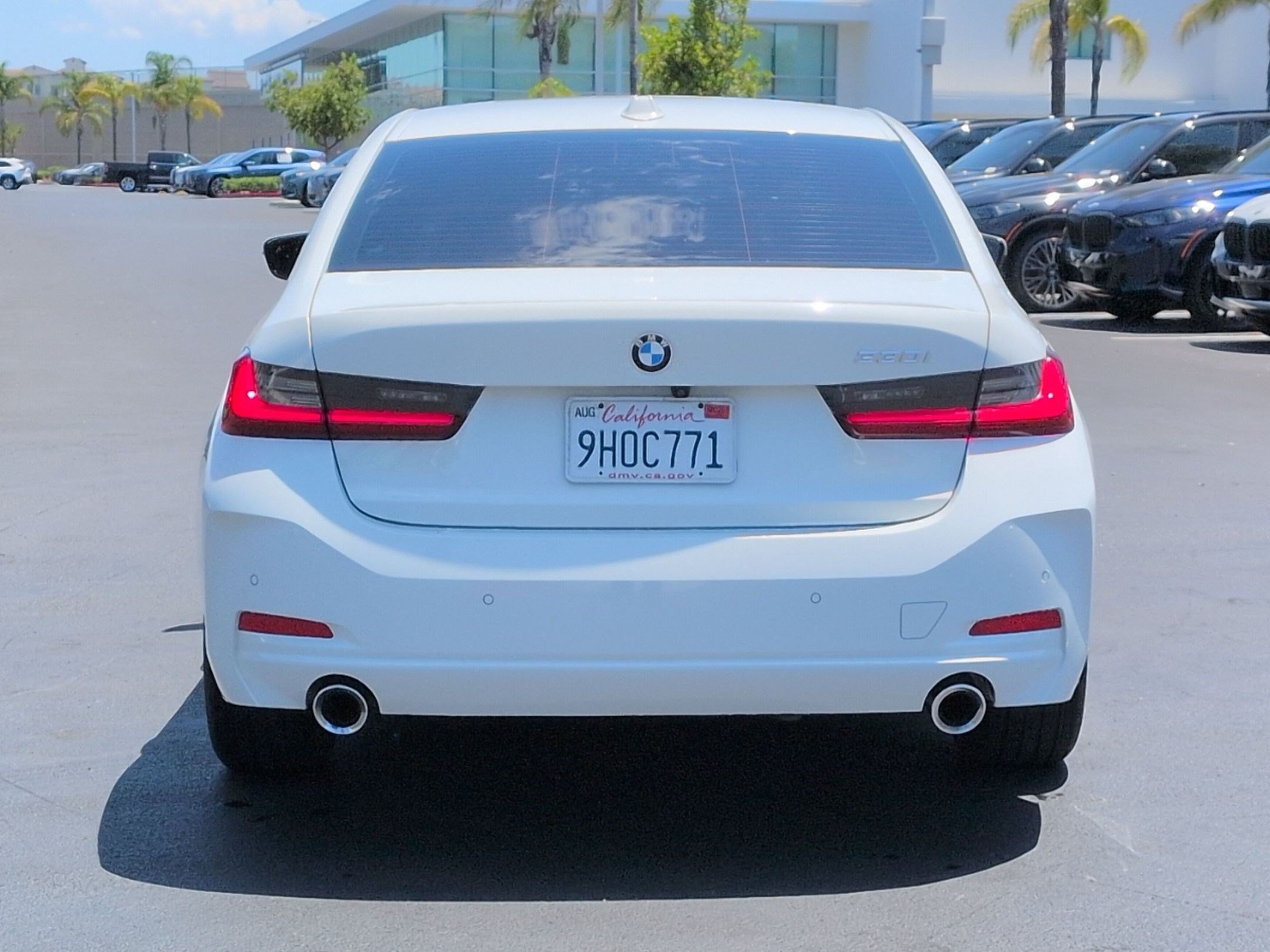 Certified 2023 BMW 330i Sedan w/ Premium Package RWD image 9